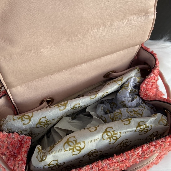 New GUESS Cessily Flap Backpack Coral - Picture 9 of 11